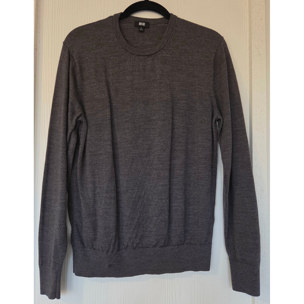 Uniqlo Mens Gray 100% Wool Crew Neck Sweater Sz M Preppy Old Money Quiet Luxury